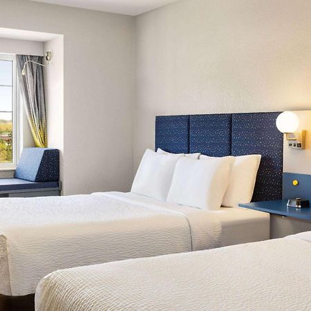 Microtel Inn & Suites By Wyndham New Ulm Esterno foto