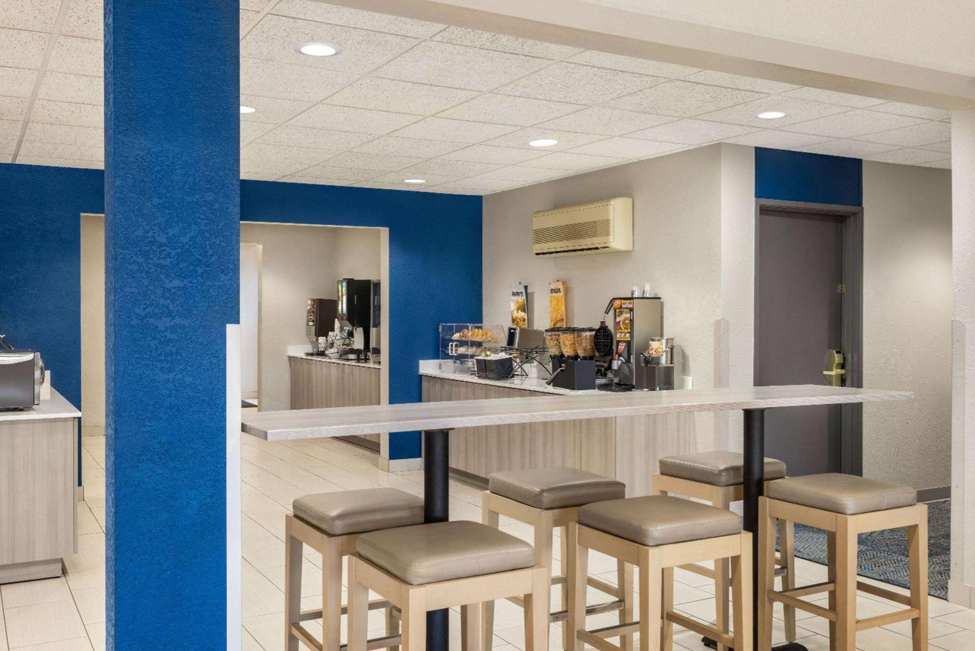 Microtel Inn & Suites By Wyndham New Ulm Esterno foto
