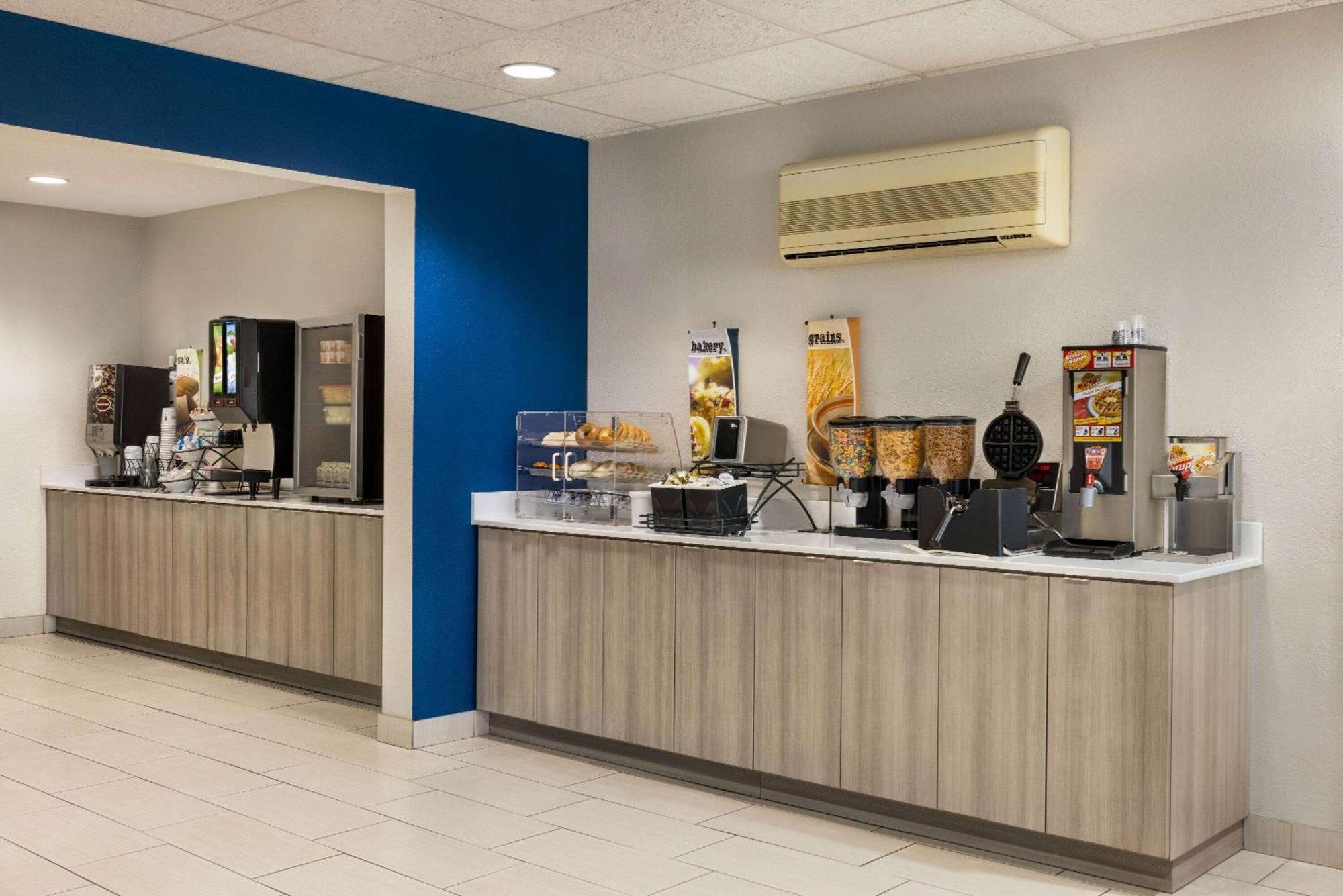 Microtel Inn & Suites By Wyndham New Ulm Esterno foto