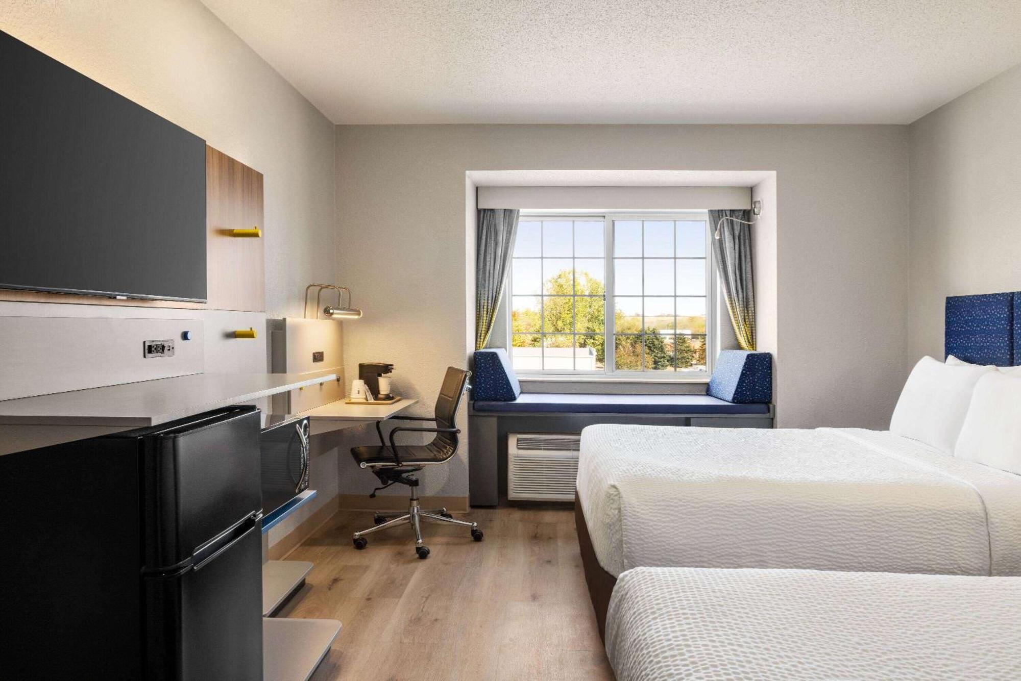 Microtel Inn & Suites By Wyndham New Ulm Esterno foto