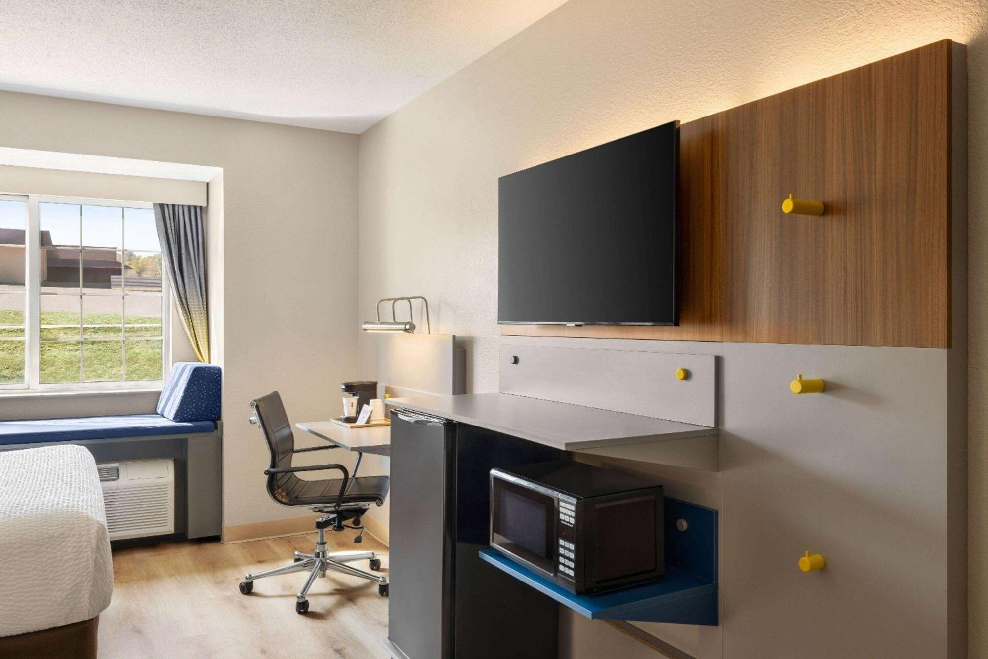 Microtel Inn & Suites By Wyndham New Ulm Esterno foto