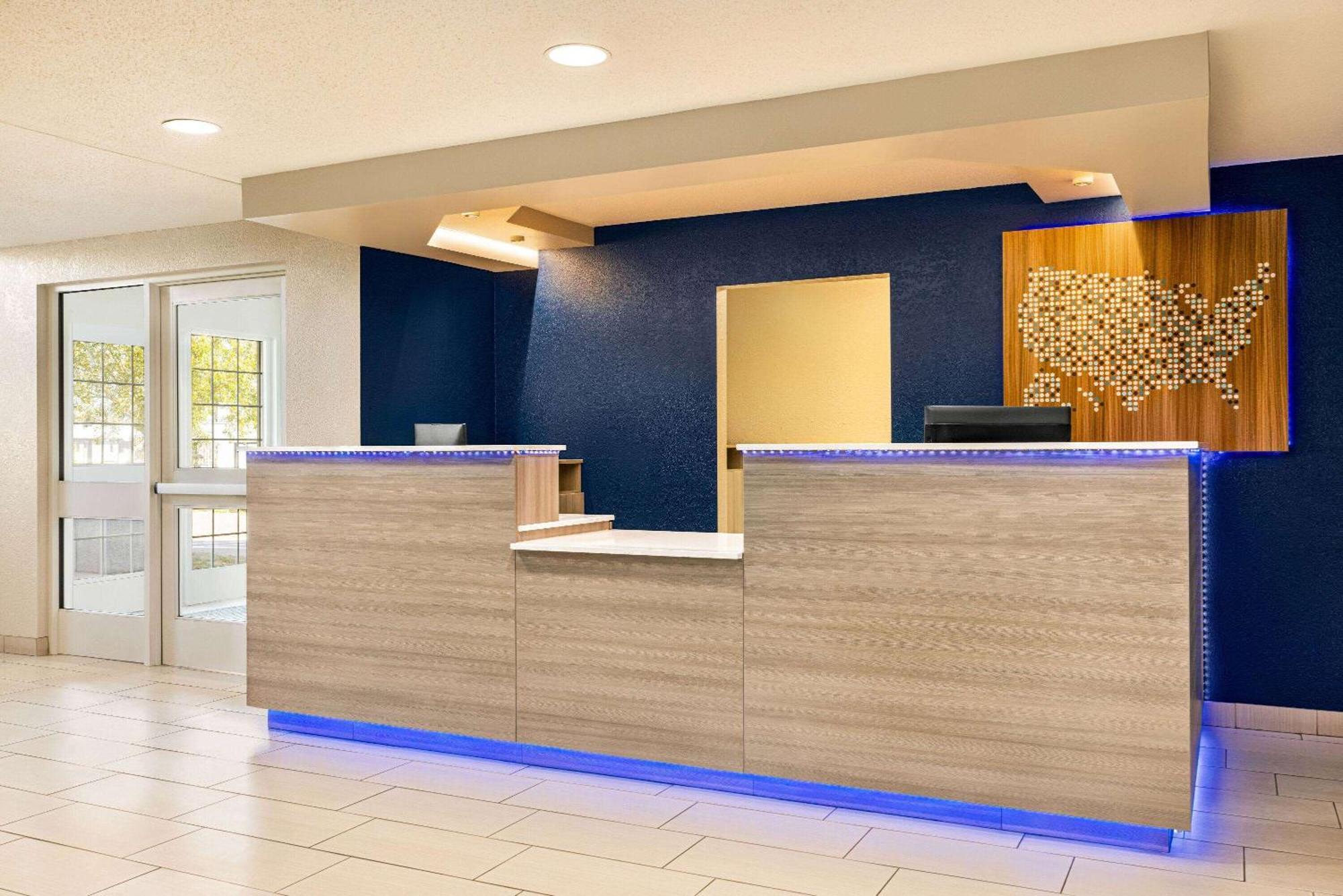 Microtel Inn & Suites By Wyndham New Ulm Esterno foto