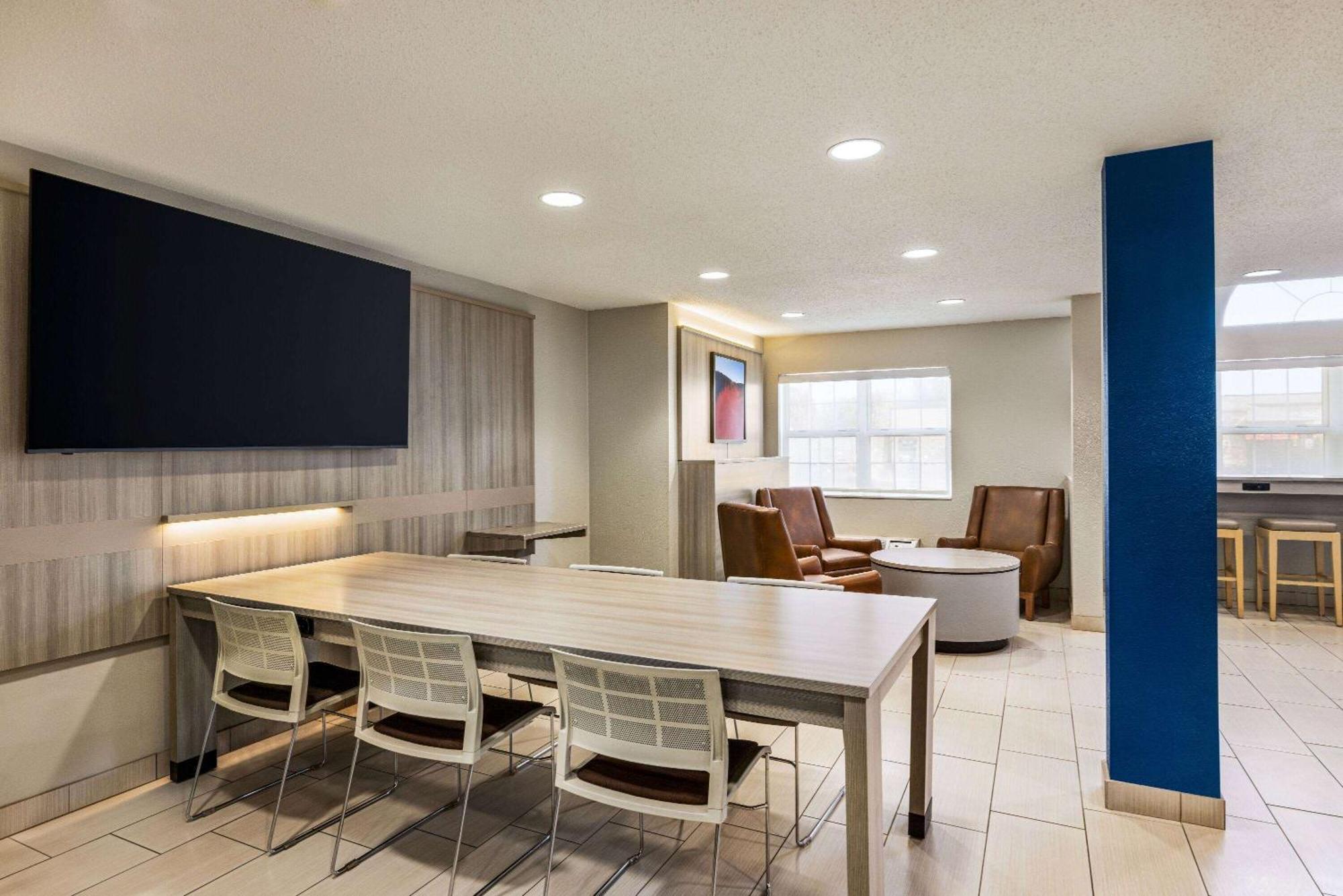 Microtel Inn & Suites By Wyndham New Ulm Esterno foto
