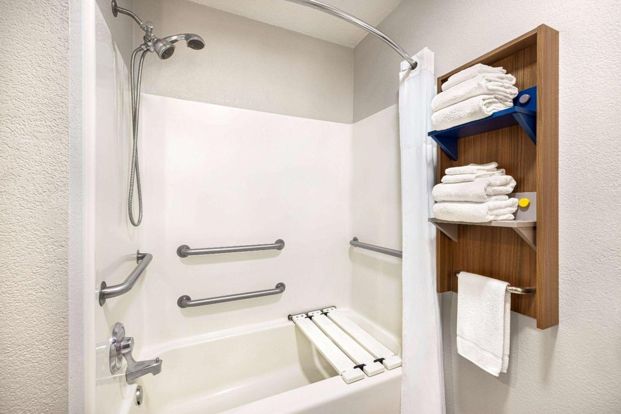 Microtel Inn & Suites By Wyndham New Ulm Esterno foto