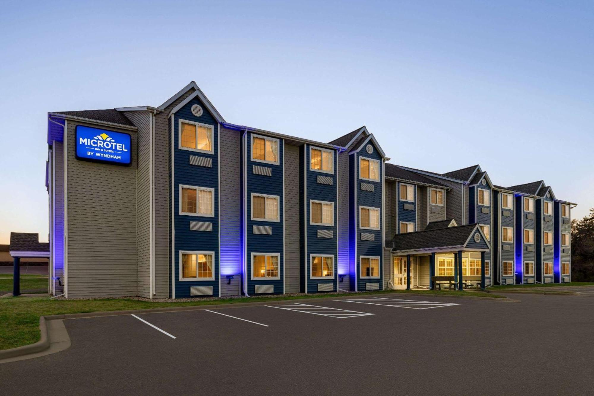 Microtel Inn & Suites By Wyndham New Ulm Esterno foto